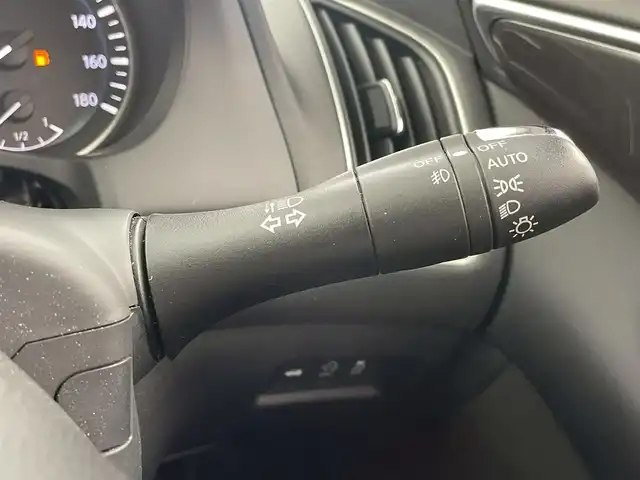 日産 スカイライン 200GT－t 岐阜県 2018(平30)年 10万km スーパーブラック 純正ナビ/CD/DVD/Bluetooth/AM/FM/USB/AUX/ワンセグTV/アラウンドビューモニター/コーナーセンサー/インテリジェントクルーズコントロール/パワーシート/レザーシート/ドライブモード/ステアリングスイッチ/革巻きステアリング/左右独立温度コントロール式フルオートエアコン/電動格納ミラー/オートワイパー/オートLEDヘッドライト/マニュアルモード付AT/パワーウィンドウ/スマートキー/プッシュスタート/純正フロアマット/純正17インチアルミホイール/ドアバイザー