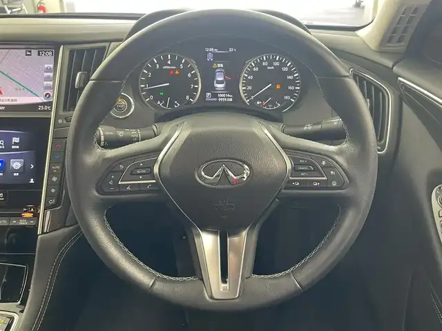 日産 スカイライン 200GT－t 岐阜県 2018(平30)年 10万km スーパーブラック 純正ナビ/CD/DVD/Bluetooth/AM/FM/USB/AUX/ワンセグTV/アラウンドビューモニター/コーナーセンサー/インテリジェントクルーズコントロール/パワーシート/レザーシート/ドライブモード/ステアリングスイッチ/革巻きステアリング/左右独立温度コントロール式フルオートエアコン/電動格納ミラー/オートワイパー/オートLEDヘッドライト/マニュアルモード付AT/パワーウィンドウ/スマートキー/プッシュスタート/純正フロアマット/純正17インチアルミホイール/ドアバイザー