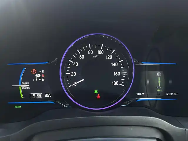 ホンダ ヴェゼル ハイブリッド Z 埼玉県 2014(平26)年 12.3万km モルフォブルーP (株)IDOMが運営する【じしゃロン鳩ヶ谷店】の自社ローン専用車両になりますこちらは現金またはオートローンご利用時の価格です。自社ローンご希望の方は別途その旨お申付け下さい/あんしんパッケージ/・シティブレーキアクティブシステム/・サイド&カーテンエアバッグ/HONDAインターナビ/　(CD/DVD/Bluetooth接続)/フルセグTV/バックカメラ/ビルドインETC/前後ドライブレコーダー/クルーズコントロール/パドルシフト/ハーフレザーシート/シートヒーター/LEDヘッドライト