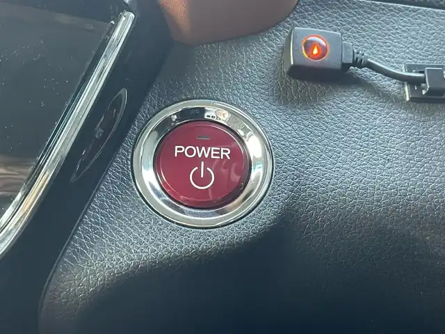 ホンダ ヴェゼル ハイブリッド Z 埼玉県 2014(平26)年 12.3万km モルフォブルーP (株)IDOMが運営する【じしゃロン鳩ヶ谷店】の自社ローン専用車両になりますこちらは現金またはオートローンご利用時の価格です。自社ローンご希望の方は別途その旨お申付け下さい/あんしんパッケージ/・シティブレーキアクティブシステム/・サイド&カーテンエアバッグ/HONDAインターナビ/　(CD/DVD/Bluetooth接続)/フルセグTV/バックカメラ/ビルドインETC/前後ドライブレコーダー/クルーズコントロール/パドルシフト/ハーフレザーシート/シートヒーター/LEDヘッドライト
