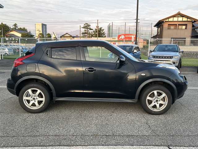 日産 ジューク 15RX タイプV 富山県 2012(平24)年 8.5万km サファイアブラック スマートキー/純正メモリナビ（MP311D-W）/フルセグTV/DVD再生/Bluetooth/ビルトインETC/バックカメラ/純正フロアマット/純正ドアバイザー/フォグランプ/電動格納ウィンカーミラー/保証書/取扱説明書/ナビ取扱説明書