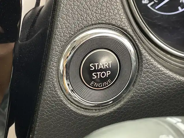 日産 エクストレイル 20X エマージェンシーブレーキ 鹿児島県 2014(平26)年 6.8万km ダークメタルグレー メーカーナビゲーション/フルセグ BT CD DVD FM AM/エマージェンシーブレーキ/全方位カメラ/パワーバックドア/クルーズコントロール/前方ドライブレコーダー/シートヒーター/カプロンシート/3列シート/アイドリングストップ/革巻きステアリング/ステアリングリモコン/純正フロアマット/純正17インチアルミホイール/AUTOライト/LEDヘッドライト/エンジンスタートボタン