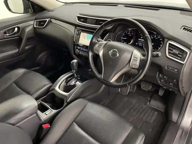 日産 エクストレイル 20X エマージェンシーブレーキ 鹿児島県 2014(平26)年 6.8万km ダークメタルグレー メーカーナビゲーション/フルセグ BT CD DVD FM AM/エマージェンシーブレーキ/全方位カメラ/パワーバックドア/クルーズコントロール/前方ドライブレコーダー/シートヒーター/カプロンシート/3列シート/アイドリングストップ/革巻きステアリング/ステアリングリモコン/純正フロアマット/純正17インチアルミホイール/AUTOライト/LEDヘッドライト/エンジンスタートボタン