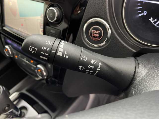 日産 エクストレイル 20X エマージェンシーブレーキ 鹿児島県 2014(平26)年 6.8万km ダークメタルグレー メーカーナビゲーション/フルセグ BT CD DVD FM AM/エマージェンシーブレーキ/全方位カメラ/パワーバックドア/クルーズコントロール/前方ドライブレコーダー/シートヒーター/カプロンシート/3列シート/アイドリングストップ/革巻きステアリング/ステアリングリモコン/純正フロアマット/純正17インチアルミホイール/AUTOライト/LEDヘッドライト/エンジンスタートボタン