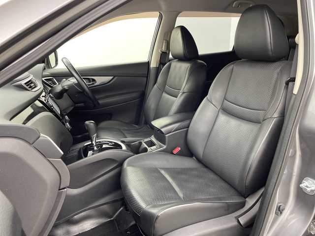 日産 エクストレイル 20X エマージェンシーブレーキ 鹿児島県 2014(平26)年 6.8万km ダークメタルグレー メーカーナビゲーション/フルセグ BT CD DVD FM AM/エマージェンシーブレーキ/全方位カメラ/パワーバックドア/クルーズコントロール/前方ドライブレコーダー/シートヒーター/カプロンシート/3列シート/アイドリングストップ/革巻きステアリング/ステアリングリモコン/純正フロアマット/純正17インチアルミホイール/AUTOライト/LEDヘッドライト/エンジンスタートボタン