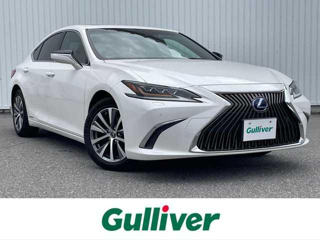 レクサス ＥＳ 300h 滋賀県 2018(平30)年 5万km ソニッククォーツ 純正ナビ/(フルセグ/Bluetooth/CD/DVD)/レクサスセーフティー/・プリクラッシュセーフティ/・レーンキープアシスト/・レーダークルーズコントロール/・標識認識/・ブラインドスポットモニター/・先行車発進告知/・オートハイビーム/LEDオートライト/フォグ/サンルーフ/リアサンシェード/レザーシート/パワーシート/前席シートヒーター/前席ベンチレーション/ステアリングヒーター/電動リアゲート/電動パーキング/ブレーキホールド/バックカメラ/純正ドラレコ/ビルトインETC/USB