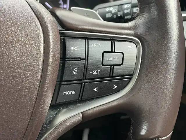レクサス ＥＳ 300h 滋賀県 2018(平30)年 5万km ソニッククォーツ 純正ナビ/(フルセグ/Bluetooth/CD/DVD)/レクサスセーフティー/・プリクラッシュセーフティ/・レーンキープアシスト/・レーダークルーズコントロール/・標識認識/・ブラインドスポットモニター/・先行車発進告知/・オートハイビーム/LEDオートライト/フォグ/サンルーフ/リアサンシェード/レザーシート/パワーシート/前席シートヒーター/前席ベンチレーション/ステアリングヒーター/電動リアゲート/電動パーキング/ブレーキホールド/バックカメラ/純正ドラレコ/ビルトインETC/USB