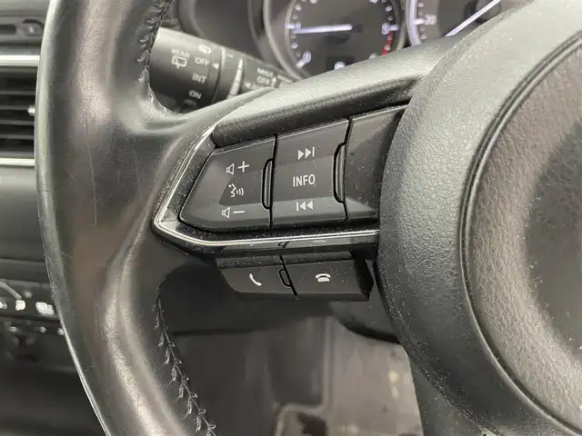 マツダ ＣＸ－５ XD プロアクティブ 福井県 2017(平29)年 5.5万km チタニウムフラッシュマイカ ディーゼル/4WD/純正マツダコネクトナビ/CD/DVD/フルセグTV/Bluetooth/USB/AUX/AM/FM/バックカメラ/サイドカメラ（左）/純正ビルトインETC2.0 /純正オプションドライブレコーダー/衝突軽減ブレーキ/ヘッドアップディスプレイ/レーンキープアシスト/クリアランスソナー /シートヒーター /ステアリングヒーター/ステアリングリモコン/革巻きステアリング/ステアリングチルド機構/ウィンカー/電動格納式ミラー/純正フロアマット/サイドバイザー