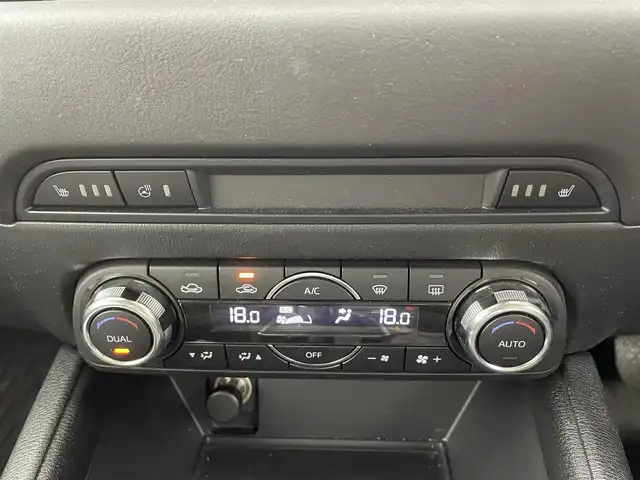 マツダ ＣＸ－５ XD プロアクティブ 福井県 2017(平29)年 5.5万km チタニウムフラッシュマイカ ディーゼル/4WD/純正マツダコネクトナビ/CD/DVD/フルセグTV/Bluetooth/USB/AUX/AM/FM/バックカメラ/サイドカメラ（左）/純正ビルトインETC2.0 /純正オプションドライブレコーダー/衝突軽減ブレーキ/ヘッドアップディスプレイ/レーンキープアシスト/クリアランスソナー /シートヒーター /ステアリングヒーター/ステアリングリモコン/革巻きステアリング/ステアリングチルド機構/ウィンカー/電動格納式ミラー/純正フロアマット/サイドバイザー