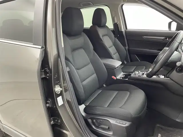 マツダ ＣＸ－５ XD プロアクティブ 福井県 2017(平29)年 5.5万km チタニウムフラッシュマイカ ディーゼル/4WD/純正マツダコネクトナビ/CD/DVD/フルセグTV/Bluetooth/USB/AUX/AM/FM/バックカメラ/サイドカメラ（左）/純正ビルトインETC2.0 /純正オプションドライブレコーダー/衝突軽減ブレーキ/ヘッドアップディスプレイ/レーンキープアシスト/クリアランスソナー /シートヒーター /ステアリングヒーター/ステアリングリモコン/革巻きステアリング/ステアリングチルド機構/ウィンカー/電動格納式ミラー/純正フロアマット/サイドバイザー