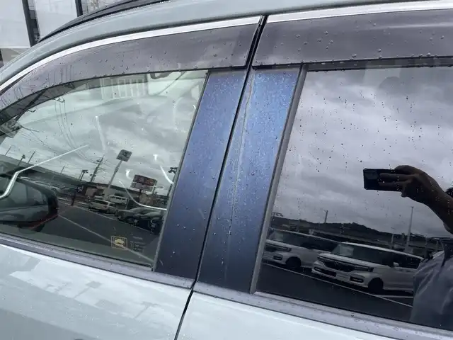 トヨタ ＲＡＶ４ アドベンチャー 佐賀県 2020(令2)年 5.1万km アーバンカーキ トヨタセーフティセンス/・プリクラッシュセーフティ/・レーダークルーズコントロール/・レーントレーシングアシスト/・オートマチックハイビーム/ブラインドスポットモニター/リヤクロストラフィックオートブレーキ/純正ディスプレイオーディオ/・ナビ/バックカメラ/・フルセグTV/BT/TVキャンセラー/前後ドライブレコーダー(ZDR026)/純正19インチAW/合皮シート/パワーシート/LEDヘッドライト/オートライト/フォグランプ/ETC/電動パーキングスイッチ/ドライブモードセレクト/スペアキー×１/取扱説明書/保証書