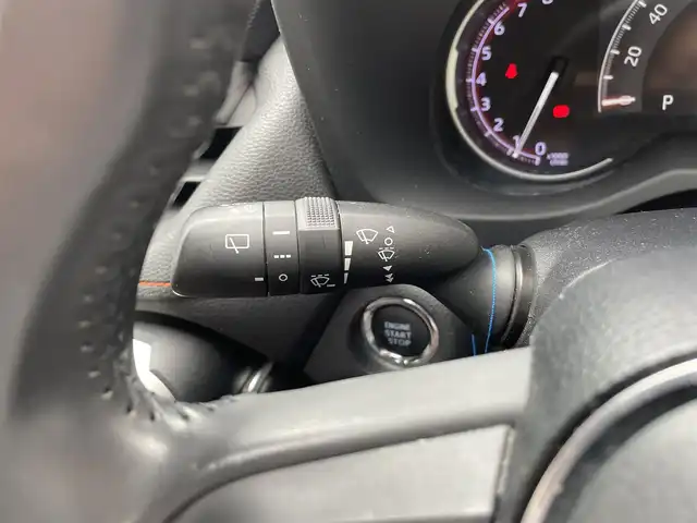 トヨタ ＲＡＶ４ アドベンチャー 佐賀県 2020(令2)年 5.1万km アーバンカーキ トヨタセーフティセンス/・プリクラッシュセーフティ/・レーダークルーズコントロール/・レーントレーシングアシスト/・オートマチックハイビーム/ブラインドスポットモニター/リヤクロストラフィックオートブレーキ/純正ディスプレイオーディオ/・ナビ/バックカメラ/・フルセグTV/BT/TVキャンセラー/前後ドライブレコーダー(ZDR026)/純正19インチAW/合皮シート/パワーシート/LEDヘッドライト/オートライト/フォグランプ/ETC/電動パーキングスイッチ/ドライブモードセレクト/スペアキー×１/取扱説明書/保証書