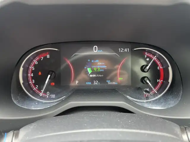 トヨタ ＲＡＶ４ アドベンチャー 佐賀県 2020(令2)年 5.1万km アーバンカーキ トヨタセーフティセンス/・プリクラッシュセーフティ/・レーダークルーズコントロール/・レーントレーシングアシスト/・オートマチックハイビーム/ブラインドスポットモニター/リヤクロストラフィックオートブレーキ/純正ディスプレイオーディオ/・ナビ/バックカメラ/・フルセグTV/BT/TVキャンセラー/前後ドライブレコーダー(ZDR026)/純正19インチAW/合皮シート/パワーシート/LEDヘッドライト/オートライト/フォグランプ/ETC/電動パーキングスイッチ/ドライブモードセレクト/スペアキー×１/取扱説明書/保証書