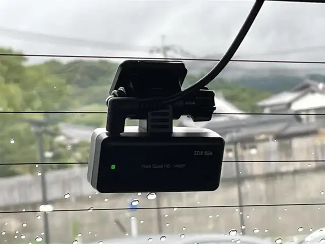 トヨタ ＲＡＶ４ アドベンチャー 佐賀県 2020(令2)年 5.1万km アーバンカーキ トヨタセーフティセンス/・プリクラッシュセーフティ/・レーダークルーズコントロール/・レーントレーシングアシスト/・オートマチックハイビーム/ブラインドスポットモニター/リヤクロストラフィックオートブレーキ/純正ディスプレイオーディオ/・ナビ/バックカメラ/・フルセグTV/BT/TVキャンセラー/前後ドライブレコーダー(ZDR026)/純正19インチAW/合皮シート/パワーシート/LEDヘッドライト/オートライト/フォグランプ/ETC/電動パーキングスイッチ/ドライブモードセレクト/スペアキー×１/取扱説明書/保証書