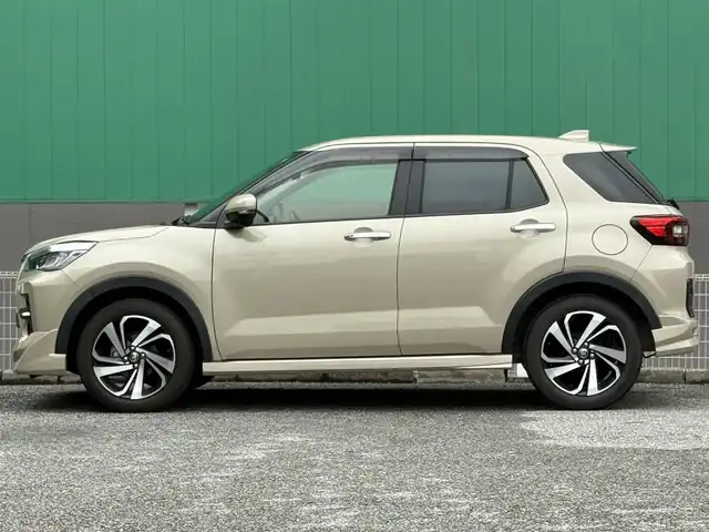 トヨタ ライズ Z 千葉県 2021(令3)年 4.6万km ナチュラルベージュマイカM 純正9インチディスプレイオーディオ/フルセグTV/BT/USB/ワンオーナー/レーダークルーズコントロール/ドライブレコーダー/シートヒーター/ETC2.0/ブラインドスポットモニター/トヨタセーフティセンス/オートライト/LEDヘッドライト/フォグランプ/バックフォグ/社外AW付スタッドレス4本/純正17インチAW/スマートキー/プッシュスタート