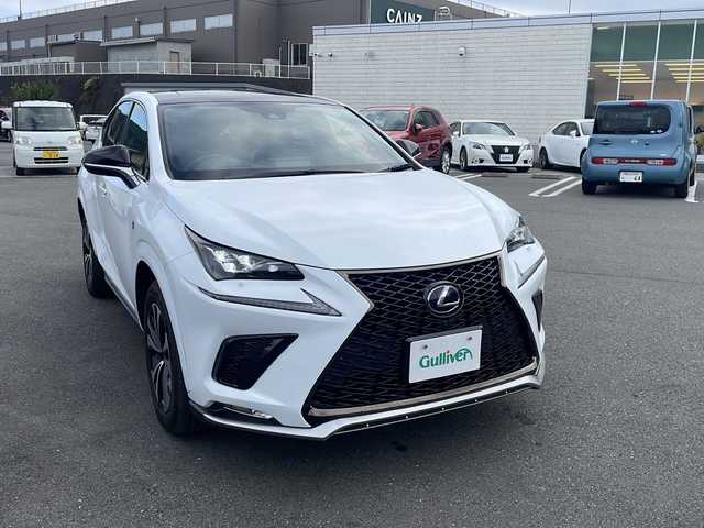 レクサス ＮＸ 300h Fスポーツ 山梨県 2019(令1)年 6.6万km ホワイトノーヴァガラスフレーク ４WD/ガラスルーフ　/純正１０．３型ナビ　/アランドビュー　/ワンオーナー　/黒レザーシート　/ＥＴＣ２．０　/フルセグ　/Ｂｌｕｅｔｏｏｔｈ　/前後ドラレコ　/前席温冷シート　/電動リアゲート　/レークル
