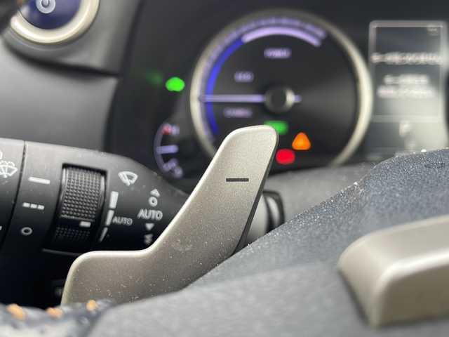 レクサス ＮＸ 300h Fスポーツ 山梨県 2019(令1)年 6.6万km ホワイトノーヴァガラスフレーク ４WD/ガラスルーフ　/純正１０．３型ナビ　/アランドビュー　/ワンオーナー　/黒レザーシート　/ＥＴＣ２．０　/フルセグ　/Ｂｌｕｅｔｏｏｔｈ　/前後ドラレコ　/前席温冷シート　/電動リアゲート　/レークル