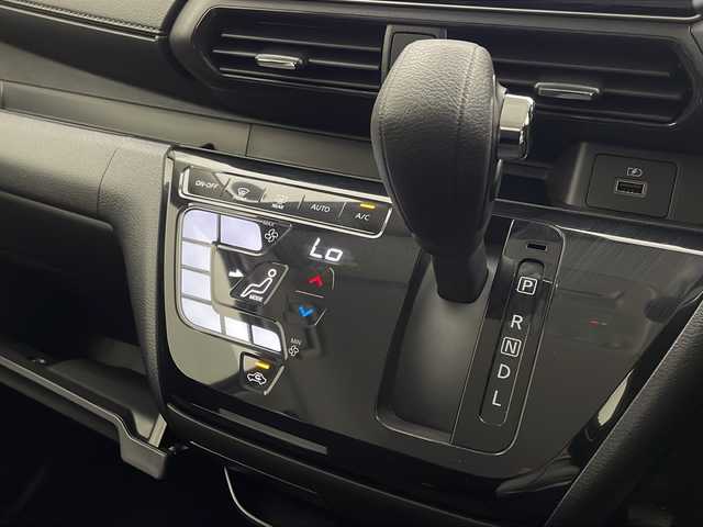 日産 デイズ ハイウェイスターX 宮崎県 2024(令6)年 0.2万km ブラック エマ―ジェンシーブレーキ/車線逸脱警報/先行車発進お知らせ/速度標識表示/道路常識表示/オートマチックハイビーム/クリアランスソナー/純正9インチナビ/フルセグTV/Bluetooth/HDMI/アラウンドビューモニター/LEDヘッドライト/純正14インチAW/アイドリングストップ/スマートキー×2/取扱説明書/ナビ取扱説明書