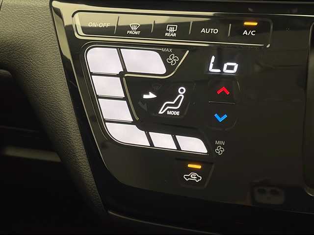 日産 デイズ ハイウェイスターX 宮崎県 2024(令6)年 0.2万km ブラック エマ―ジェンシーブレーキ/車線逸脱警報/先行車発進お知らせ/速度標識表示/道路常識表示/オートマチックハイビーム/クリアランスソナー/純正9インチナビ/フルセグTV/Bluetooth/HDMI/アラウンドビューモニター/LEDヘッドライト/純正14インチAW/アイドリングストップ/スマートキー×2/取扱説明書/ナビ取扱説明書