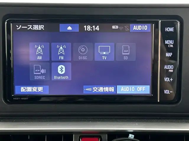 トヨタ ライズ Z 愛知県 2020(令2)年 2.5万km ブライトシルバーM 禁煙車/ターボ/ワンオーナー/純正7インチナビ/（CD/DVD/Bluetooth/フルセグTV/SD)/バックカメラ/シーケンシャルウインカー/純正エアロ/スマートアシスト/・衝突警報機能/衝突回避支援ブレーキ機能/・ブレーキ制御付き誤発進抑制機能（前方・後方）/・車線逸脱警報機能/車線逸脱抑制制御機能/・ ふらつき警報/・ 路側逸脱警報/・アダプティブクルーズコントロール（停止保持機能あり）/・レーンキープコントロール/・オートマチックハイビーム/・アダプティブドライビングビーム/・標識認識機能/ETC/前後ドライブレコーダー/前席シートヒーター/アイドリングストップ/純正17インチアルミホイール/スマートキー/スペアキー1本/プッシュスタート/LEDヘッドライト/フロントフォグランプ/オートライト/純正フロアマット/横滑り防止装置/電動格納ミラー