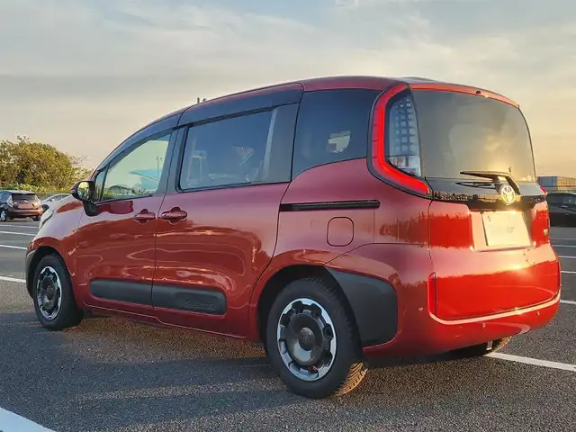 トヨタ シエンタ ハイブリッド Z 群馬県 2023(令5)年 6万km スカーレットメタリック 〇8インチディスプレイオーディオ	/〇両側パワースライドドア		/〇ビルトインETC2.0				/〇パノラミックビューモニター		/〇セーフティセンス	/〇プリクラッシュセーフティシステム/〇レーダークルーズコントロール	/〇パーキングサポートブレーキ		/〇ブラインドスポットモニター				/〇アクセサリーコンセント/〇革巻きステアリング/〇LEDヘッドランプ		/〇消臭撥水撥油機能付きファブリックシート		/〇スマートエントリー/スタートシステム		/〇通信用USBタイプA/充電用USBタイプC		/〇禁煙車