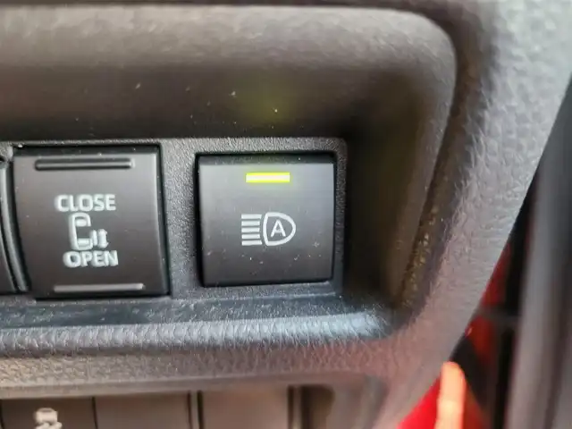 トヨタ シエンタ ハイブリッド Z 群馬県 2023(令5)年 6万km スカーレットメタリック 〇8インチディスプレイオーディオ	/〇両側パワースライドドア		/〇ビルトインETC2.0				/〇パノラミックビューモニター		/〇セーフティセンス	/〇プリクラッシュセーフティシステム/〇レーダークルーズコントロール	/〇パーキングサポートブレーキ		/〇ブラインドスポットモニター				/〇アクセサリーコンセント/〇革巻きステアリング/〇LEDヘッドランプ		/〇消臭撥水撥油機能付きファブリックシート		/〇スマートエントリー/スタートシステム		/〇通信用USBタイプA/充電用USBタイプC		/〇禁煙車