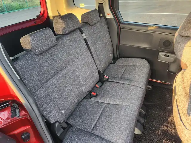 トヨタ シエンタ ハイブリッド Z 群馬県 2023(令5)年 6万km スカーレットメタリック 〇8インチディスプレイオーディオ	/〇両側パワースライドドア		/〇ビルトインETC2.0				/〇パノラミックビューモニター		/〇セーフティセンス	/〇プリクラッシュセーフティシステム/〇レーダークルーズコントロール	/〇パーキングサポートブレーキ		/〇ブラインドスポットモニター				/〇アクセサリーコンセント/〇革巻きステアリング/〇LEDヘッドランプ		/〇消臭撥水撥油機能付きファブリックシート		/〇スマートエントリー/スタートシステム		/〇通信用USBタイプA/充電用USBタイプC		/〇禁煙車