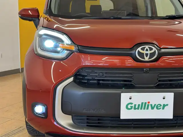 トヨタ シエンタ ハイブリッド Z 群馬県 2023(令5)年 6万km スカーレットメタリック 純正8インチディスプレイオーディオ	/（AM/FM/BT）/両側パワースライドドア		/ビルトインETC2.0				/パノラミックビューモニター		/セーフティセンス	/プリクラッシュセーフティシステム/レーダークルーズコントロール	/パーキングサポートブレーキ		/ブラインドスポットモニター				/アクセサリーコンセント/革巻きステアリング/LEDヘッドランプ		/消臭撥水撥油機能付きファブリックシート		/スマートエントリー/スタートシステム		/通信用USBタイプA/充電用USBタイプC		/禁煙車