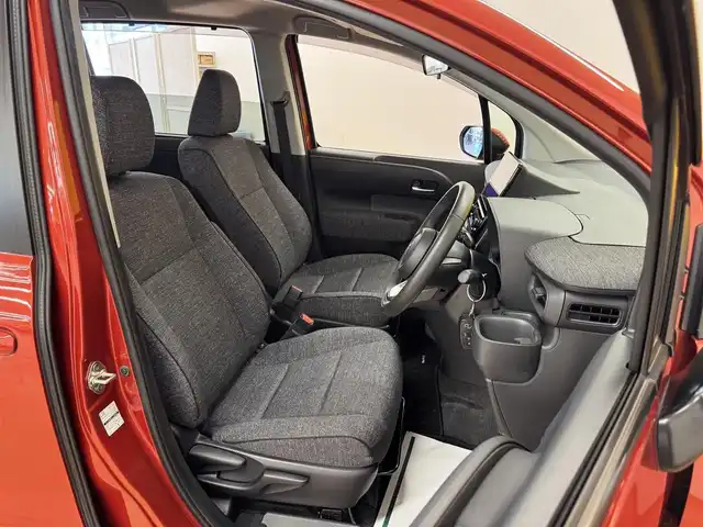 トヨタ シエンタ ハイブリッド Z 群馬県 2023(令5)年 6万km スカーレットメタリック 純正8インチディスプレイオーディオ	/（AM/FM/BT）/両側パワースライドドア		/ビルトインETC2.0				/パノラミックビューモニター		/セーフティセンス	/プリクラッシュセーフティシステム/レーダークルーズコントロール	/パーキングサポートブレーキ		/ブラインドスポットモニター				/アクセサリーコンセント/革巻きステアリング/LEDヘッドランプ		/消臭撥水撥油機能付きファブリックシート		/スマートエントリー/スタートシステム		/通信用USBタイプA/充電用USBタイプC		/禁煙車