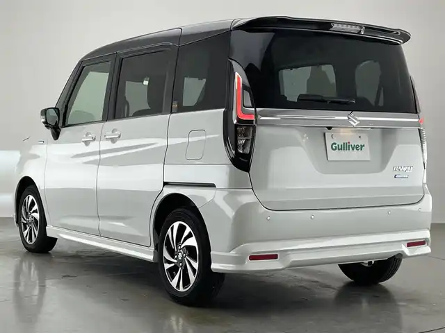 スズキ ソリオ バンディット HV MV 愛知県 2024(令6)年 1万km ピュアホワイトパール/ガンメタリック2トーン 純正９型ナビ　全方位カメラ　シートヒーター　ＨＵＤ　ツートンカラー　デュアルカメラブレーキ　衝突軽減　追従クルコン　リヤパーキングセンサー　両側パワスラ　ＬＥＤオートライト　フルセグＴＶ　ＤＶＤ　禁煙