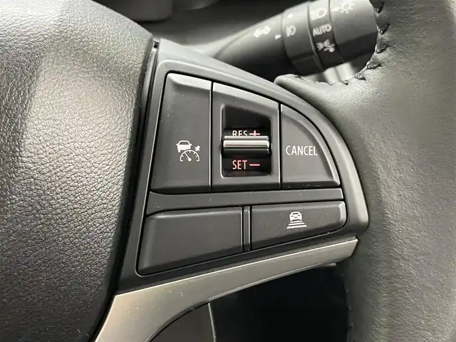 スズキ ソリオ バンディット HV MV 愛知県 2024(令6)年 1万km ピュアホワイトパール/ガンメタリック2トーン 純正９型ナビ　全方位カメラ　シートヒーター　ＨＵＤ　ツートンカラー　デュアルカメラブレーキ　衝突軽減　追従クルコン　リヤパーキングセンサー　両側パワスラ　ＬＥＤオートライト　フルセグＴＶ　ＤＶＤ　禁煙