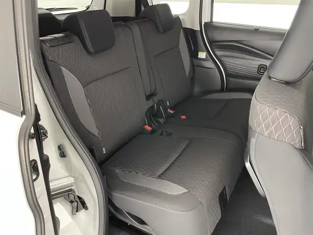 スズキ ソリオ バンディット HV MV 愛知県 2024(令6)年 1万km ピュアホワイトパール/ガンメタリック2トーン 純正９型ナビ　全方位カメラ　シートヒーター　ＨＵＤ　ツートンカラー　デュアルカメラブレーキ　衝突軽減　追従クルコン　リヤパーキングセンサー　両側パワスラ　ＬＥＤオートライト　フルセグＴＶ　ＤＶＤ　禁煙