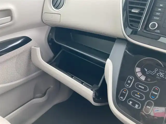 日産 デイズ ルークス X 福岡県 2016(平28)年 4.7万km シルキーローズM アラウンドビューモニター/Bカメラ/フロントカメラ/サイドカメラ/両側パワースライドドア/AM/FM/AUX/純正フロアマット/天井サーキュレーター/横滑り防止装置/盗難防止装置/衝突被害軽減システム/アイドリングストップ/スマートキー