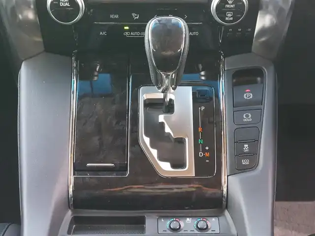 トヨタ ヴェルファイア Z Gエディション 東京都 2019(令1)年 2.9万km ブラック 純正ナビ/　・フルセグＴＶ/　・Bluetooth接続/　・CD/DVD再生/　・AM/FMラジオ/バックカメラ/純正前後室内ドライブレコーダー/トヨタセーフティーセンス/　・プリクラッシュセーフティ/　・レーントレーシングアシスト/　・レーダークルーズコントロール/　・レーンディパーチャーアラート/　・オートマチックハイビーム/　・ロードサインアシスト/パワーシート/エアーシート/シートヒーター/両側パワースライドドア/ステアリングヒーター/ステアリングスイッチ/LEDヘッドライト/プッシュスタート/スマートキー/保証書/取扱説明書