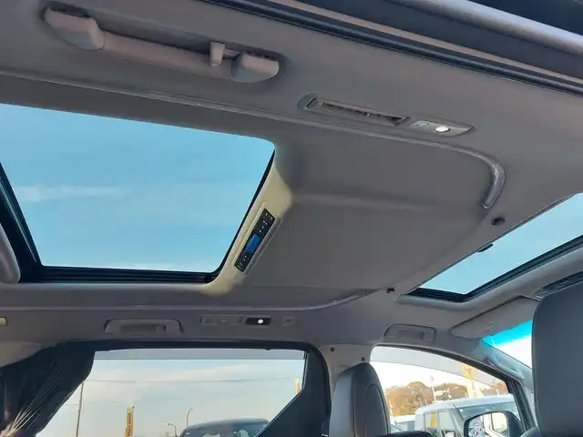 トヨタ ヴェルファイア Z Gエディション 東京都 2019(令1)年 2.9万km ブラック 純正ナビ/　・フルセグＴＶ/　・Bluetooth接続/　・CD/DVD再生/　・AM/FMラジオ/バックカメラ/純正前後室内ドライブレコーダー/トヨタセーフティーセンス/　・プリクラッシュセーフティ/　・レーントレーシングアシスト/　・レーダークルーズコントロール/　・レーンディパーチャーアラート/　・オートマチックハイビーム/　・ロードサインアシスト/パワーシート/エアーシート/シートヒーター/両側パワースライドドア/ステアリングヒーター/ステアリングスイッチ/LEDヘッドライト/プッシュスタート/スマートキー/保証書/取扱説明書