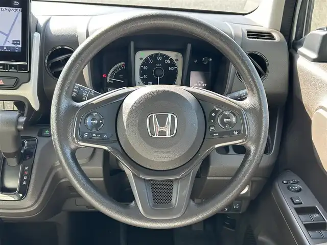 ホンダ Ｎ ＷＧＮ L 熊本県 2023(令5)年 1.6万km フィヨルドミストパール 純正SDナビ/CD/DVD/AM/FM/Bluetooth/MusicRack/SD/USB/フルセグTV/ホンダセンシング/・車線維持支援機能/・衝突軽減ブレーキ/・アダプティブクルーズコントロール/・先行車発信お知らせ機能/・路外逸脱抑制システム/・標識認識機能/バックカメラ/横滑り防止機能/盗難防止装置/エアバッグW＋サイド/カーテンエアバッグ/ステアリングスイッチ/電動格納ミラー/・ウィンカーミラー/電動パーキングブレーキ/ブレーキホールド/プッシュスタートボタン/アイドリングストップ/シートヒーター/LEDヘッドライト/・ヘッドライトレベライザー/・オートライト/スマートキー/スペアキー1本/純正フロアマット/純正ドアバイザー