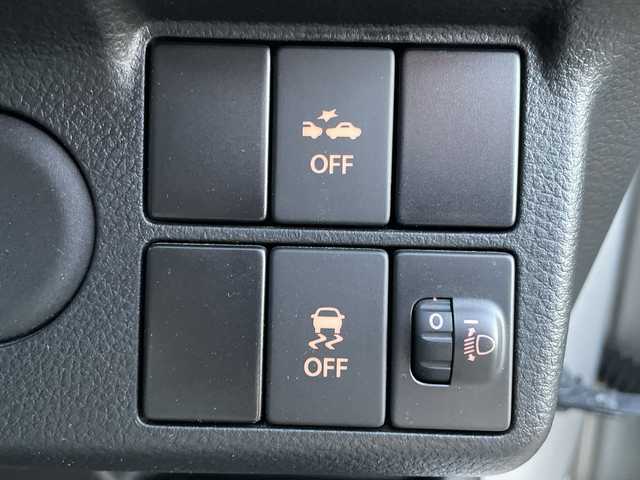 スズキ アルト F 青森県 2017(平29)年 2.1万km シルキーシルバーメタリック 4WD/レーダーブレーキサポート/オートギアシフト/純正オーディオ/CD・FM・AM/アイドリングストップ/ハロゲンヘッドライト/リモコンキー/純正フロアマット/ドアバイザー/横滑り防止装置