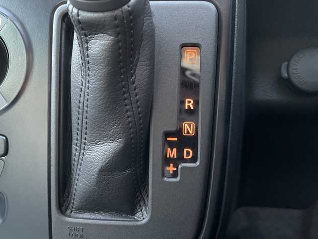 スズキ アルト F 青森県 2017(平29)年 2.1万km シルキーシルバーメタリック 4WD/レーダーブレーキサポート/オートギアシフト/純正オーディオ/CD・FM・AM/アイドリングストップ/ハロゲンヘッドライト/リモコンキー/純正フロアマット/ドアバイザー/横滑り防止装置