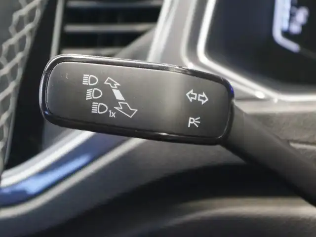 フォルクスワーゲン Ｔ－ロック TDI Rライン 岐阜県 2020(令2)年 4万km ディープブラックパールエフェクト ワンオーナー/純正ナビ/アダプティブズクルーズコントロール/レーンキープアシストシステム/ハイビームアシスト/リアビューカメラ/オートホールド機能/パワーテールゲート/前後ドライブレコーダー/ブラインドスポットディテクション/パークディスタンスコントロール