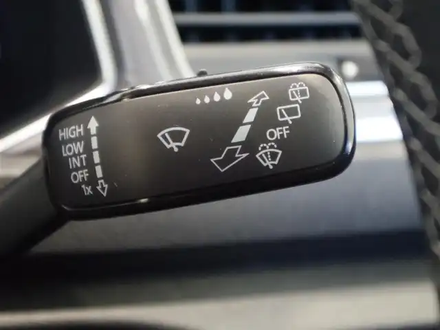 フォルクスワーゲン Ｔ－ロック TDI Rライン 岐阜県 2020(令2)年 4万km ディープブラックパールエフェクト ワンオーナー/純正ナビ/アダプティブズクルーズコントロール/レーンキープアシストシステム/ハイビームアシスト/リアビューカメラ/オートホールド機能/パワーテールゲート/前後ドライブレコーダー/ブラインドスポットディテクション/パークディスタンスコントロール