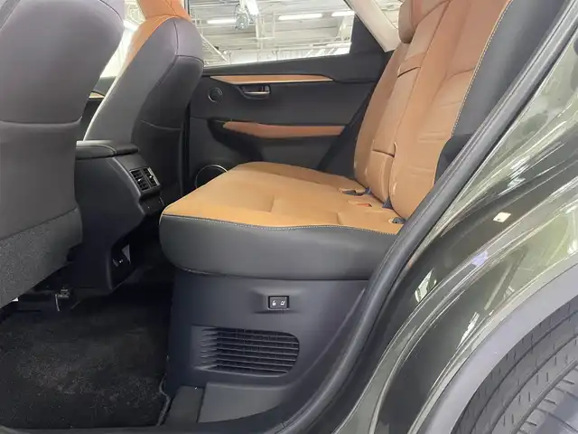 レクサス ＮＸ 300h バージョンL 兵庫県 2021(令3)年 2.2万km テレーンカーキマイカM 純正ナビ/全方位カメラ/地デジTV/Bluetooth/電動フロントシート/後席電動リクライニング/全席シートヒーター/フロントベンチレーションシート/パワーバックドア/ドライブレコーダー前後カメラ/ヘッドアップディスプレイ/USB/ACC/LKA