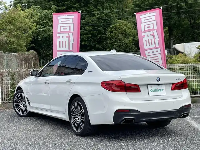 ＢＭＷ ５３０ｅ Mスポーツアイパフォーマンス 埼玉県 2019(平31)年 6.5万km アルピンホワイトⅢ 純正ナビTV/全方位カメラ/黒革シート/全席シートヒーター/前席パワーシート/純正19インチアルミ/LEDヘッドライト/パワートランクリッド/ミラーETC/クリアランスソナー/ヘッドアップディスプレイ/アクティブクルーズコントロール/操舵支援付レーンアシスト/衝突軽減ブレーキ/ドライブレコーダー/プッシュスタート/スマートキー/保証書付整備手帳/取扱説明書