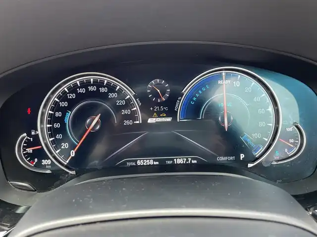 ＢＭＷ ５３０ｅ Mスポーツアイパフォーマンス 埼玉県 2019(平31)年 6.5万km アルピンホワイトⅢ 純正ナビTV/全方位カメラ/黒革シート/全席シートヒーター/前席パワーシート/純正19インチアルミ/LEDヘッドライト/パワートランクリッド/ミラーETC/クリアランスソナー/ヘッドアップディスプレイ/アクティブクルーズコントロール/操舵支援付レーンアシスト/衝突軽減ブレーキ/ドライブレコーダー/プッシュスタート/スマートキー/保証書付整備手帳/取扱説明書