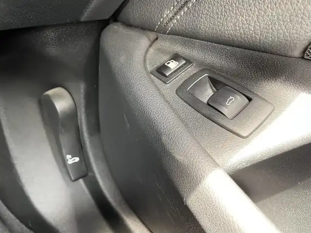 ＢＭＷ ５３０ｅ Mスポーツアイパフォーマンス 埼玉県 2019(平31)年 6.5万km アルピンホワイトⅢ 純正ナビTV/全方位カメラ/黒革シート/全席シートヒーター/前席パワーシート/純正19インチアルミ/LEDヘッドライト/パワートランクリッド/ミラーETC/クリアランスソナー/ヘッドアップディスプレイ/アクティブクルーズコントロール/操舵支援付レーンアシスト/衝突軽減ブレーキ/ドライブレコーダー/プッシュスタート/スマートキー/保証書付整備手帳/取扱説明書