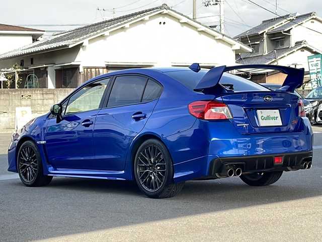 スバル ＷＲＸ ＳＴＩ STI 愛媛県 2016(平28)年 5.7万km WRブルーパール 社外ナビ（CN-RS02D）/・フルセグ/BT/CD/DVD/バックカメラ/ETC/ハーフレザーシート/ウィンカーミラー/オートライト/フォグランプ/純正18インチAW（STI）/スマートキー/プッシュスタート