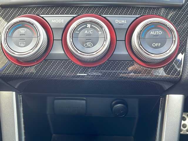スバル ＷＲＸ ＳＴＩ STI 愛媛県 2016(平28)年 5.7万km WRブルーパール 社外ナビ（CN-RS02D）/・フルセグ/BT/CD/DVD/バックカメラ/ETC/ハーフレザーシート/ウィンカーミラー/オートライト/フォグランプ/純正18インチAW（STI）/スマートキー/プッシュスタート
