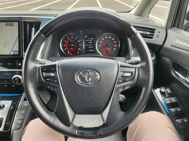 トヨタ ヴェルファイア Z Gエディション 茨城県 2020(令2)年 7.1万km ブラック 〇純正9インチディスプレイオーディオ/〇SDナビ/Tコネクト/〇バックカメラ/〇ビルトインETC/〇パワースライドドア（両側）/〇デジタルインナーミラー/〇セーフティセンス/〇レーダークルーズコントロール/〇プリクラッシュセーフティ/〇インテリジェントクリアランスソナー/〇パワーバックドア/〇LEDヘッドランプ/〇オートライト/〇LEDフロントフォグランプ/〇純正18インチアルミ/〇木目調/革巻きコンビステアリングホイール/〇前後左右独立温度調整オートエアコン/〇ブラック合皮シート/〇快適温熱シート/〇パワーシート/〇スマートエントリー/〇禁煙車