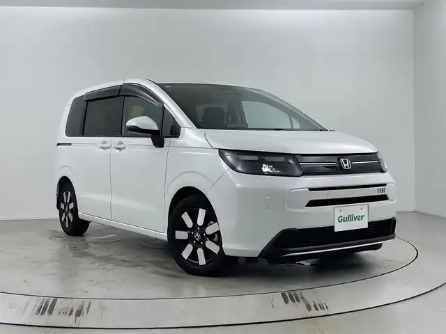 ホンダ フリード ハイブリット e:HEV AIR EX 埼玉県 2025(令7)年 0.3万km プラチナホワイトパール ワンオーナー/11.4インチ純正メモリナビ/・フルセグTV/・CD/DVD再生/・Bluetooth接続/・AppleCarPlay/・AndroidAuto/ホンダセンシング/・衝突軽減ブレーキ/・踏み間違い衝突軽減システム/・急アクセル抑制機能/・路外逸脱抑制機能/・歩行者事故低減ステアリング/・先行車発進お知らせ機能/・標識認識機能/・ブラインドスポットインフォメーション/・オートハイビーム/・アダプティブドライビングビーム/・パーキングセンサーシステム/バックカメラ/ETC/両側パワースライドドア/前後ドライブレコーダー/3列シート/ハーフレザーシート/前席シートヒーター/LEDヘッドライト