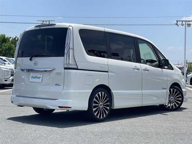 日産 セレナ ハイウェイS G S HV Aセーフ 奈良県 2014(平26)年 2万km ブリリアントホワイトパール 両側パワースライドドア/純正ナビ(フルセグTV/CD/DVD/AM・FM/BT/AUX)/純正フリップダウンモニター/ETC/インテリジェントエマージェンシーブレーキ/踏み間違い防止アシスト/車線逸脱防止支援システム/車線逸脱警報/後側方衝突防止支援システム/後側方車両検知警報/後退時車両検知警報/標識認識機能/ふらつき警報/後席サンシェード/社外18インチアルミホイール/純正フロアマット