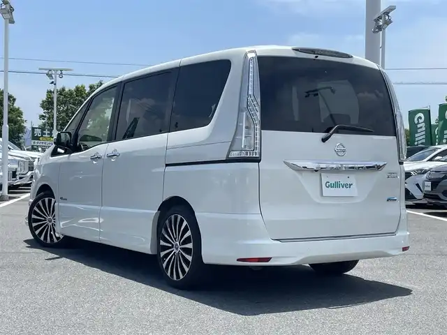 日産 セレナ ハイウェイS G S HV Aセーフ 奈良県 2014(平26)年 2万km ブリリアントホワイトパール 両側パワースライドドア/純正ナビ(フルセグTV/CD/DVD/AM・FM/BT/AUX)/純正フリップダウンモニター/ETC/インテリジェントエマージェンシーブレーキ/踏み間違い防止アシスト/車線逸脱防止支援システム/車線逸脱警報/後側方衝突防止支援システム/後側方車両検知警報/後退時車両検知警報/標識認識機能/ふらつき警報/後席サンシェード/社外18インチアルミホイール/純正フロアマット